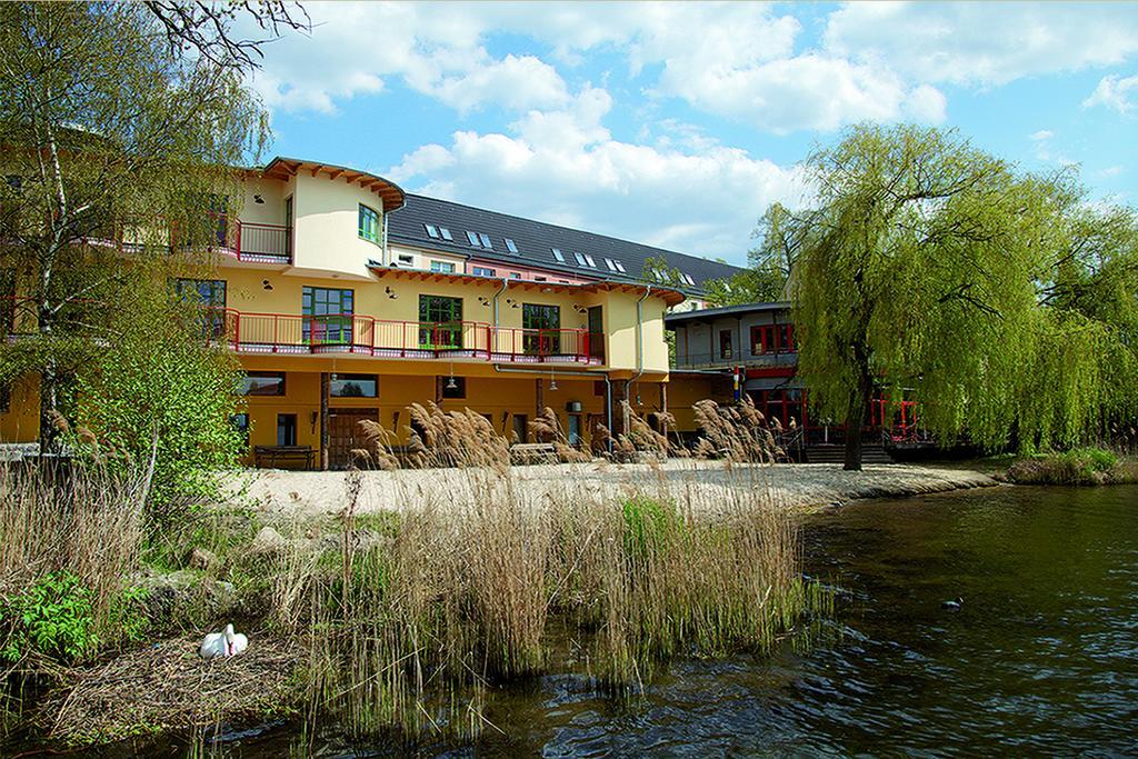 Seminar- Und Gaestehaus Flussbad Gartenstrasse Berlijn Buitenkant foto